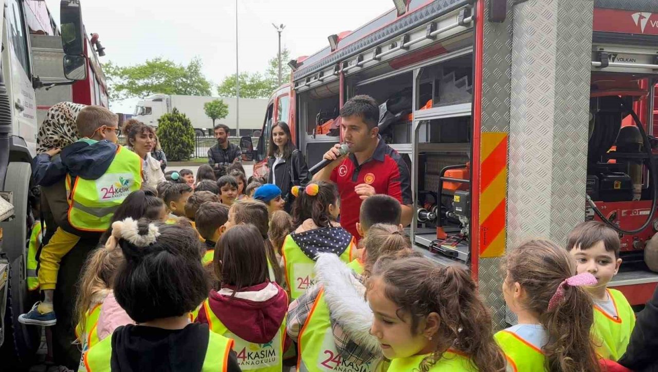 Giresun’da öğrencilere itfaiye tanıtıldı