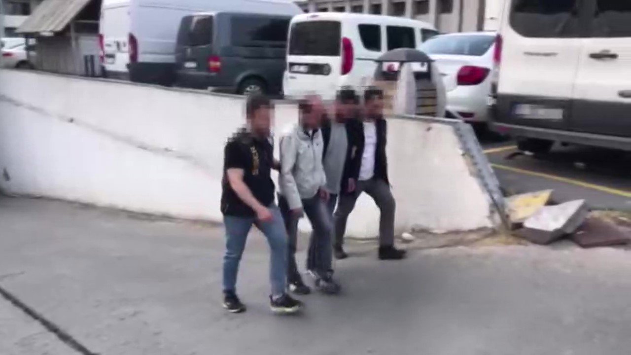 İstanbul’da ’gümrük’ yalanıyla 923 bin TL dolandırıcılık yapan iki şüpheli yakalandı