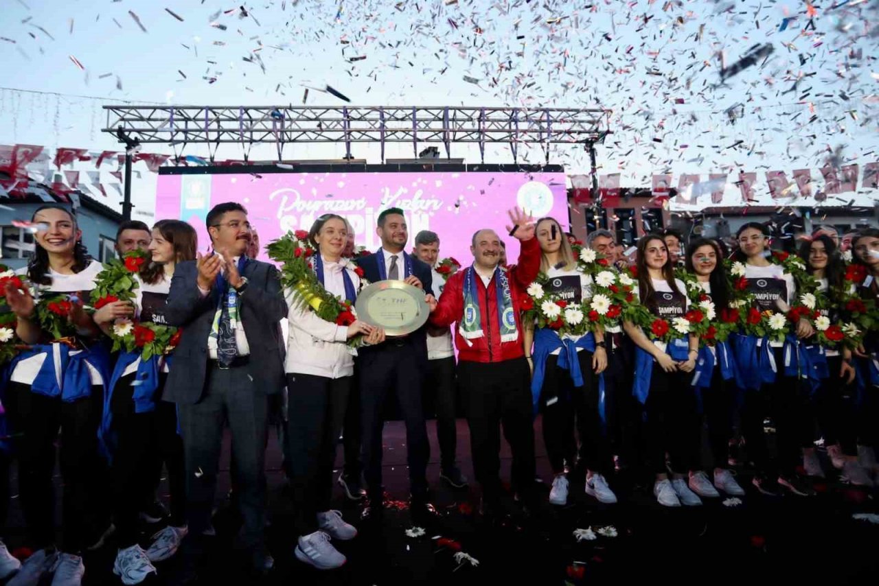 Mudanya’da ‘Poyraz’ coşkuyla esti