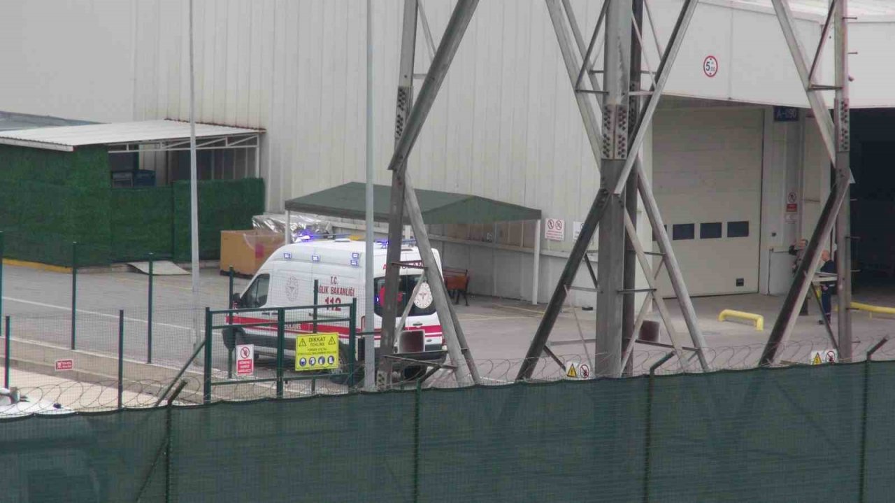 İzmit’te otomobil fabrikasında yangın