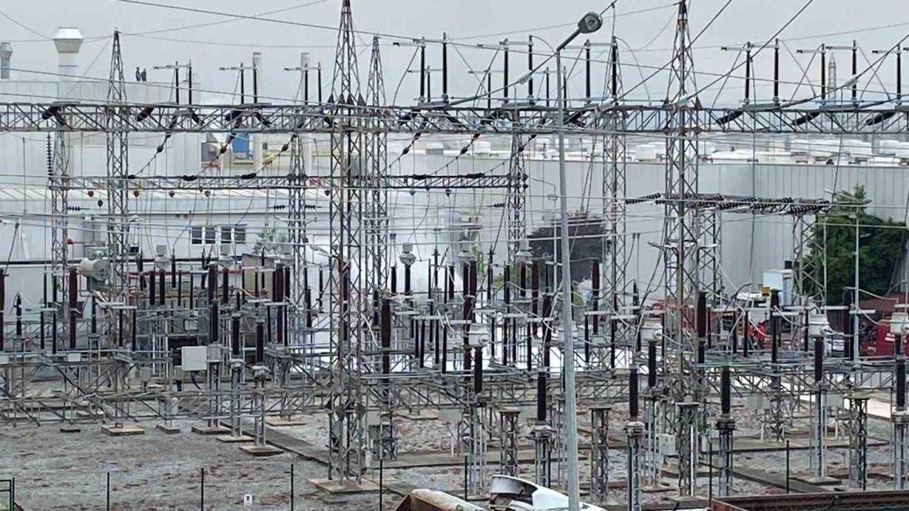 İzmit’te otomobil fabrikasında yangın