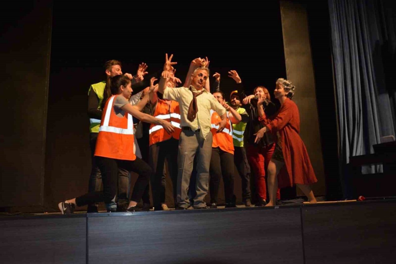 Çaycuma’da Japon Kuklası sahnelendi