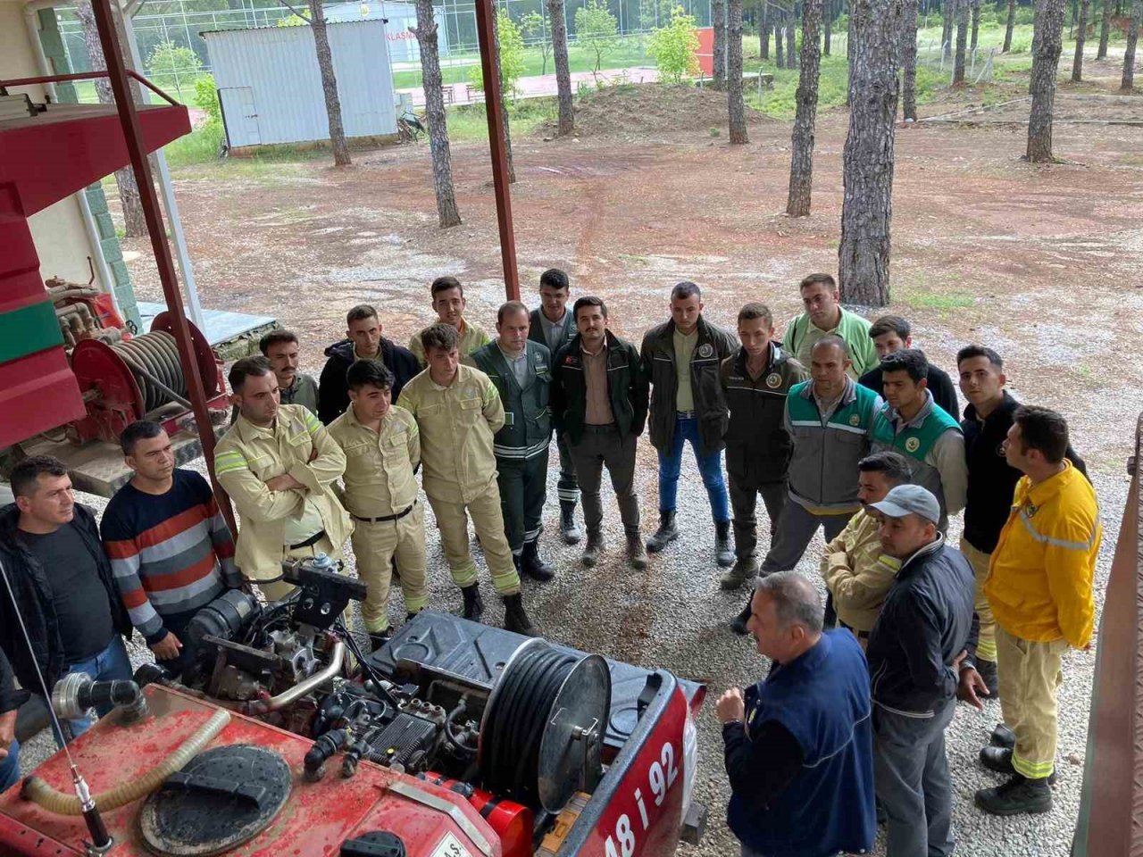 Muğla’da arazöz ve ilk müdahale aracı operatörlerine ileri sürüş eğitimi verildi