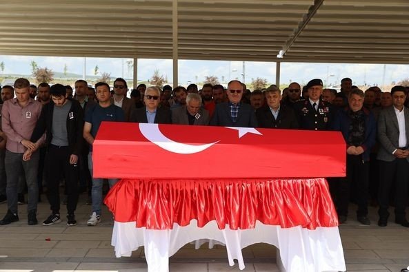 Kazada ölen polis memuru memleketi Sivas’ta son yolculuğuna uğurlandı