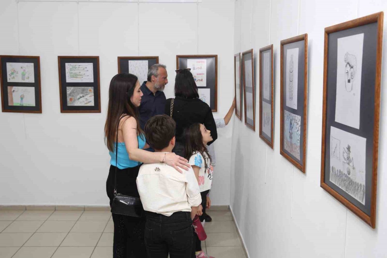 Nilüfer’de küçüklerden mesaj dolu çizgiler