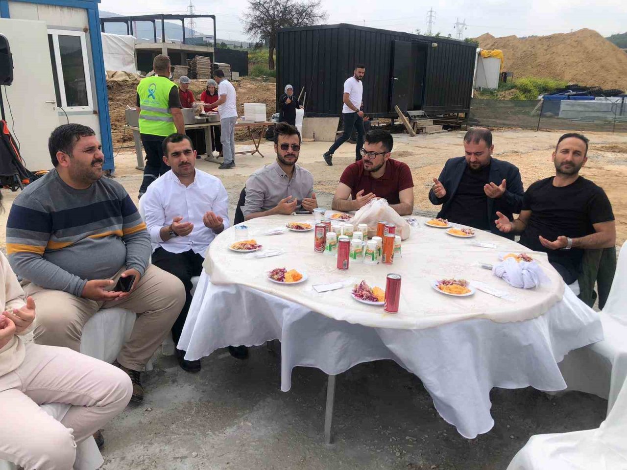 200 kişiye istihdam sağlayacak fabrikanın temeli atıldı