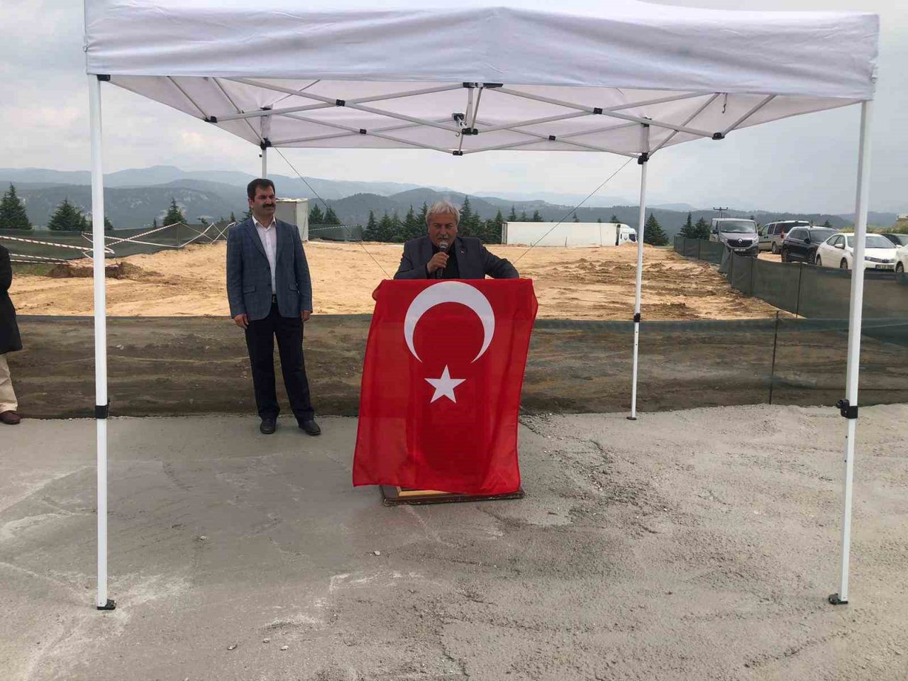 200 kişiye istihdam sağlayacak fabrikanın temeli atıldı