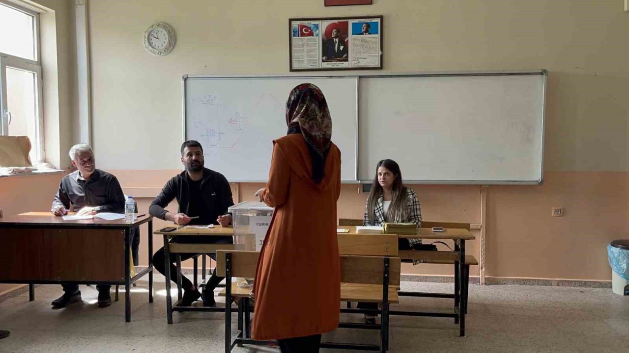 Ağrı, Cumhurbaşkanını seçmek için sandığa gitti