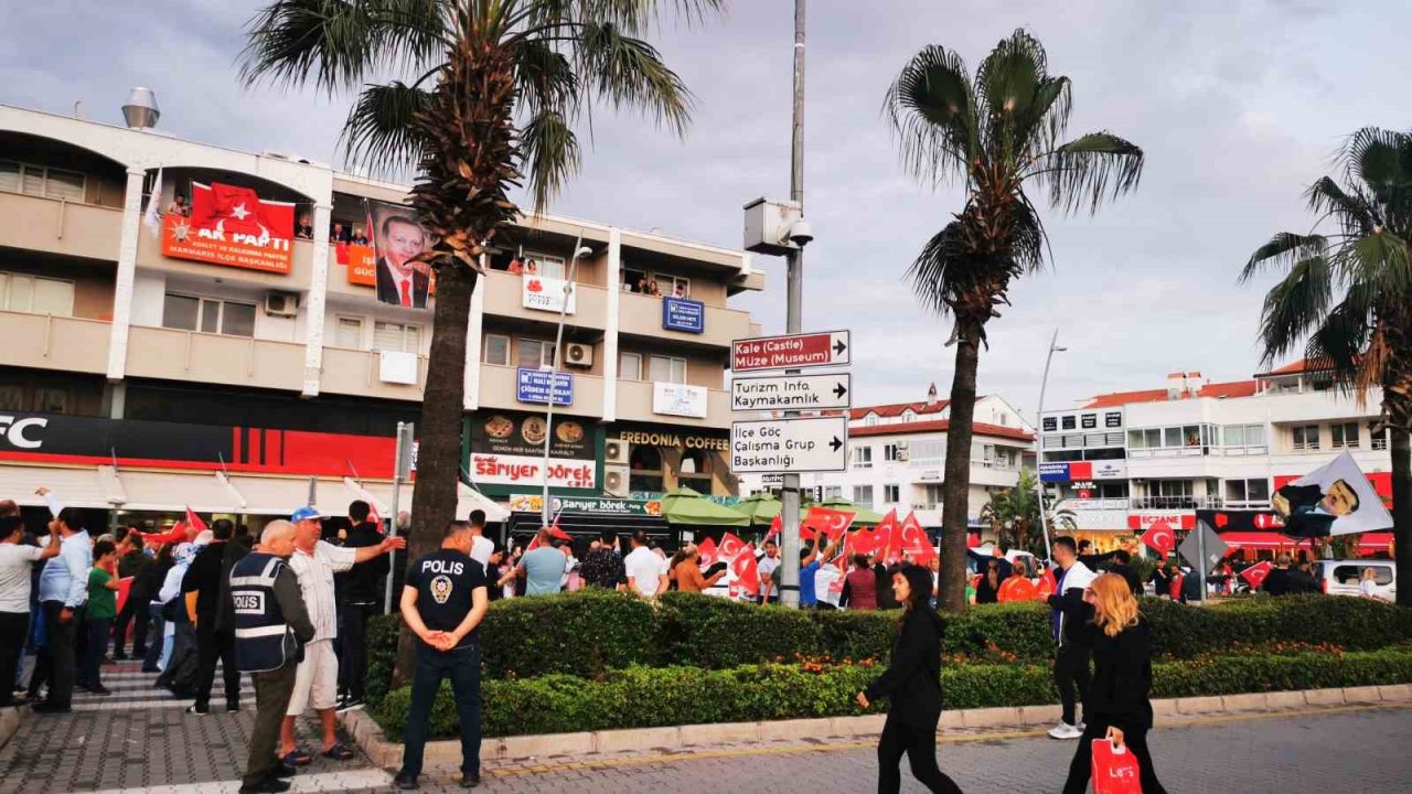 Marmaris’te Cumhurbaşkanı Erdoğan sevinci