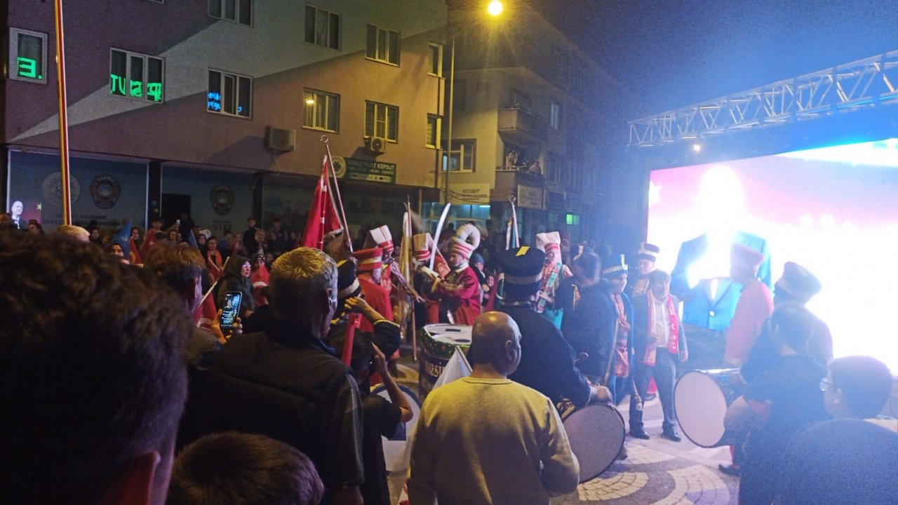 Balıkesir ve ilçelerinde kutlamalar başladı