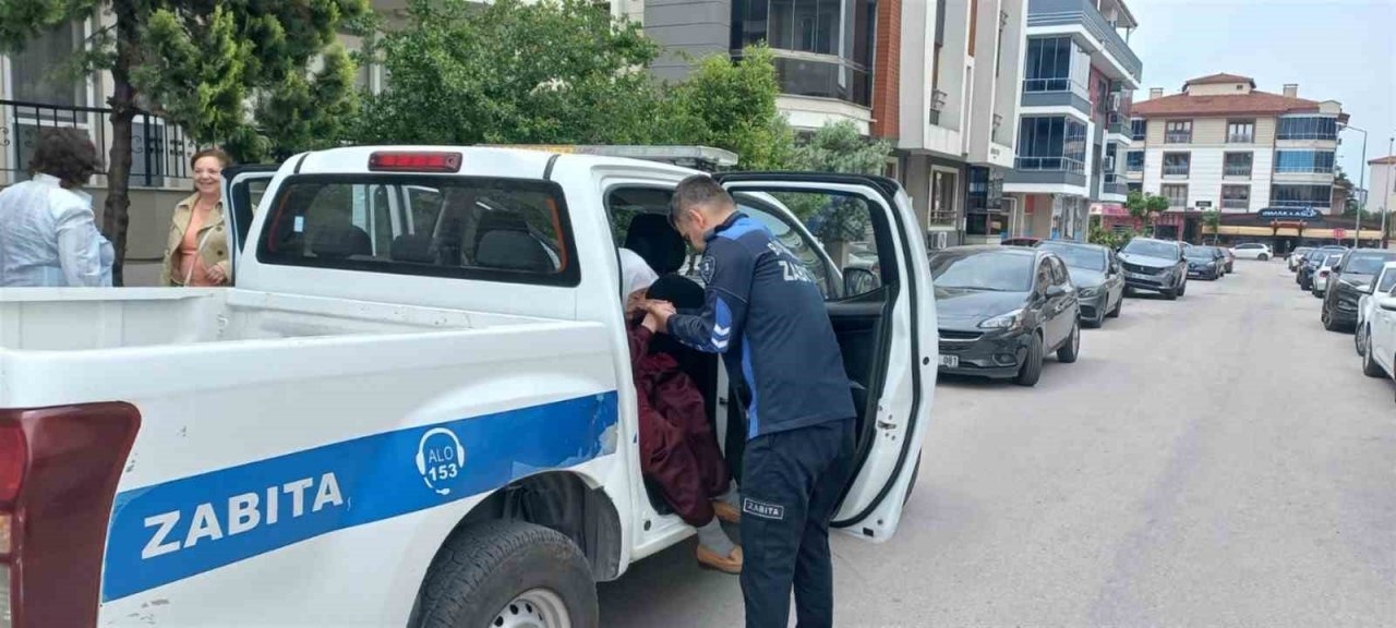 Başkan Yılmaz, oyunu ailesi ile birlikte kullandı