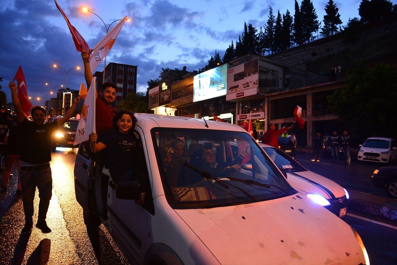 Kahramanmaraş’ta Erdoğan’ın zaferi kutlandı