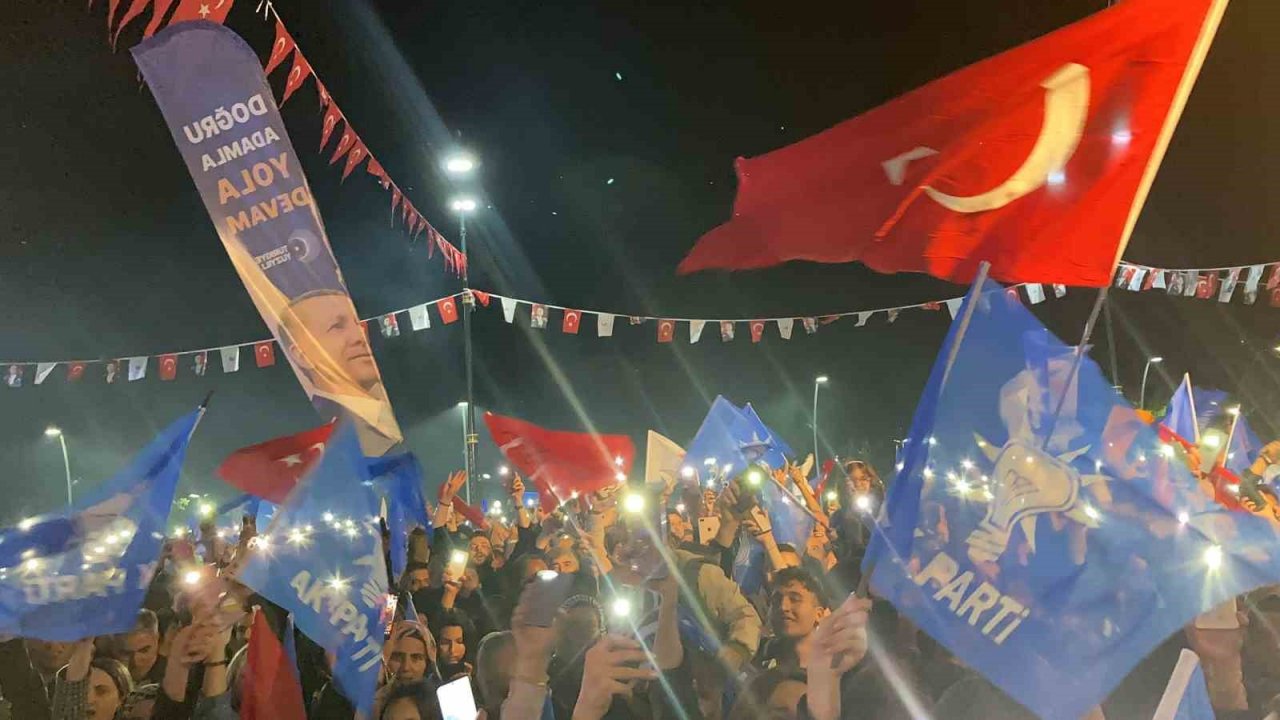 Burdur’da coşkulu kutlama