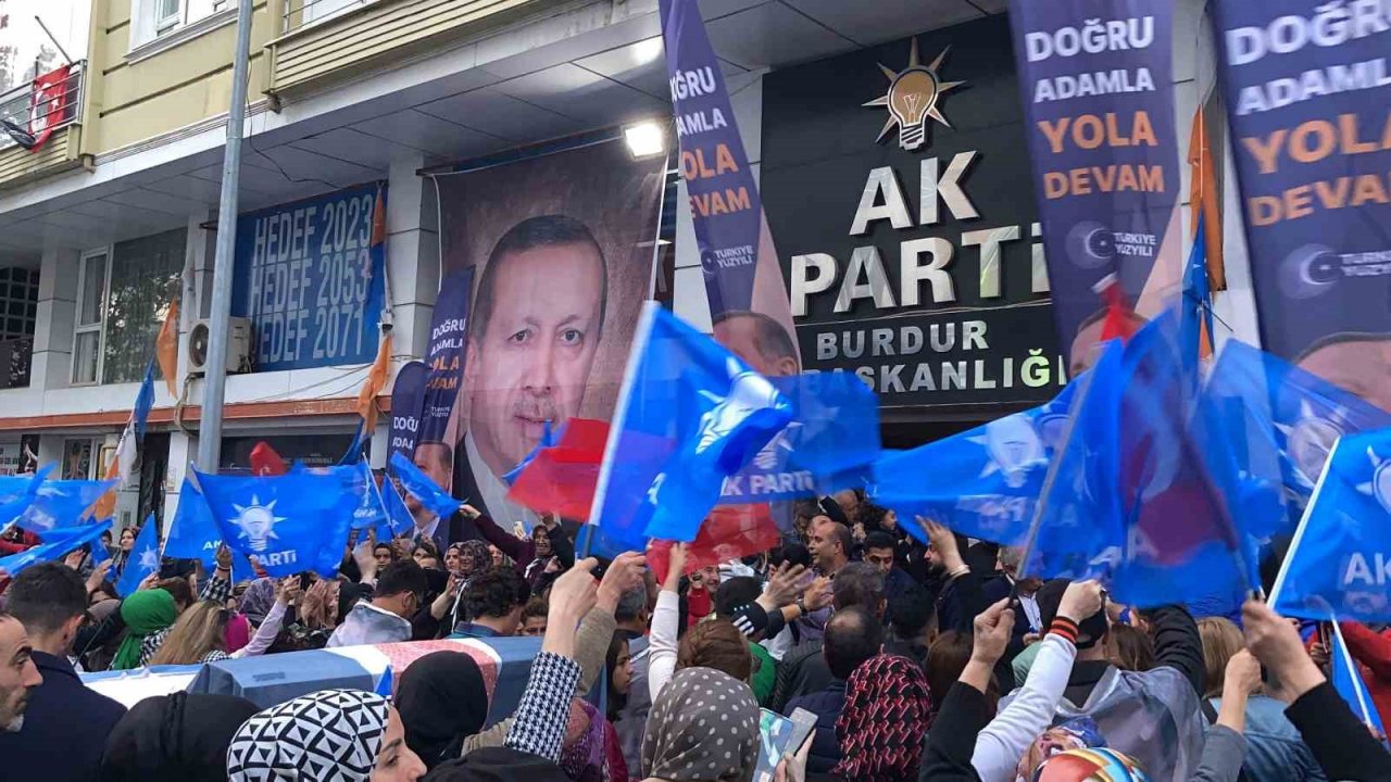 Burdur’da coşkulu kutlama