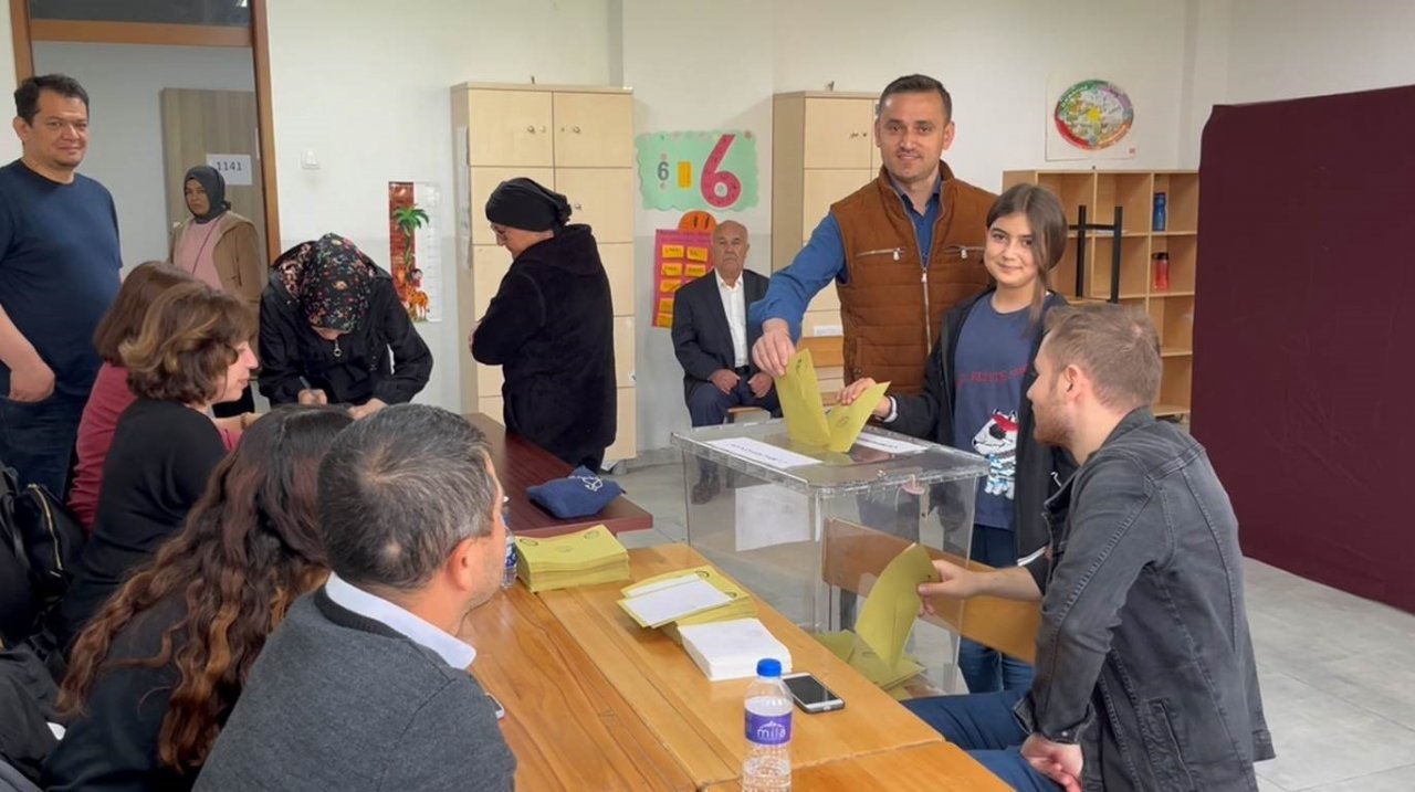 Bartın’da oy verme işlemleri sürüyor
