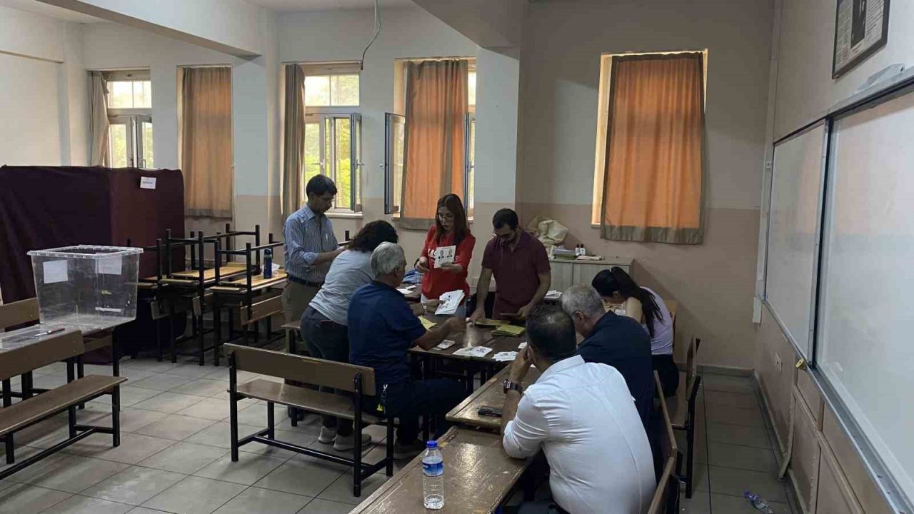 Diyarbakır’da sandıklar kapandı oy sayımı başladı