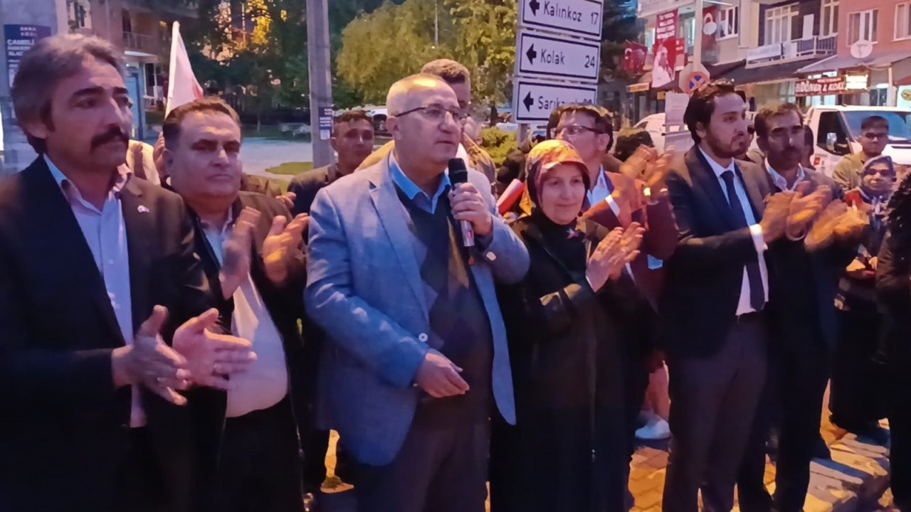 AK Parti’nin Denizli’deki kalesinde seçim kutlaması
