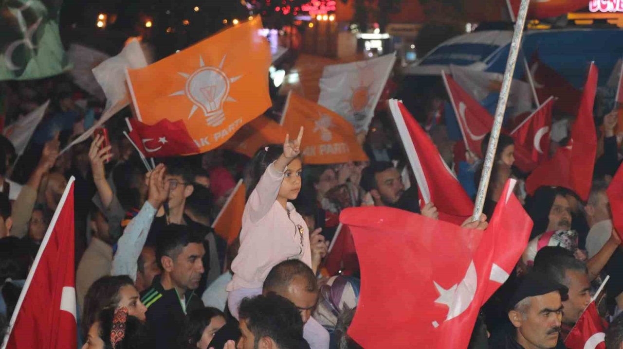 Denizli’de Cumhur İttifakı seçim zaferini kutladı