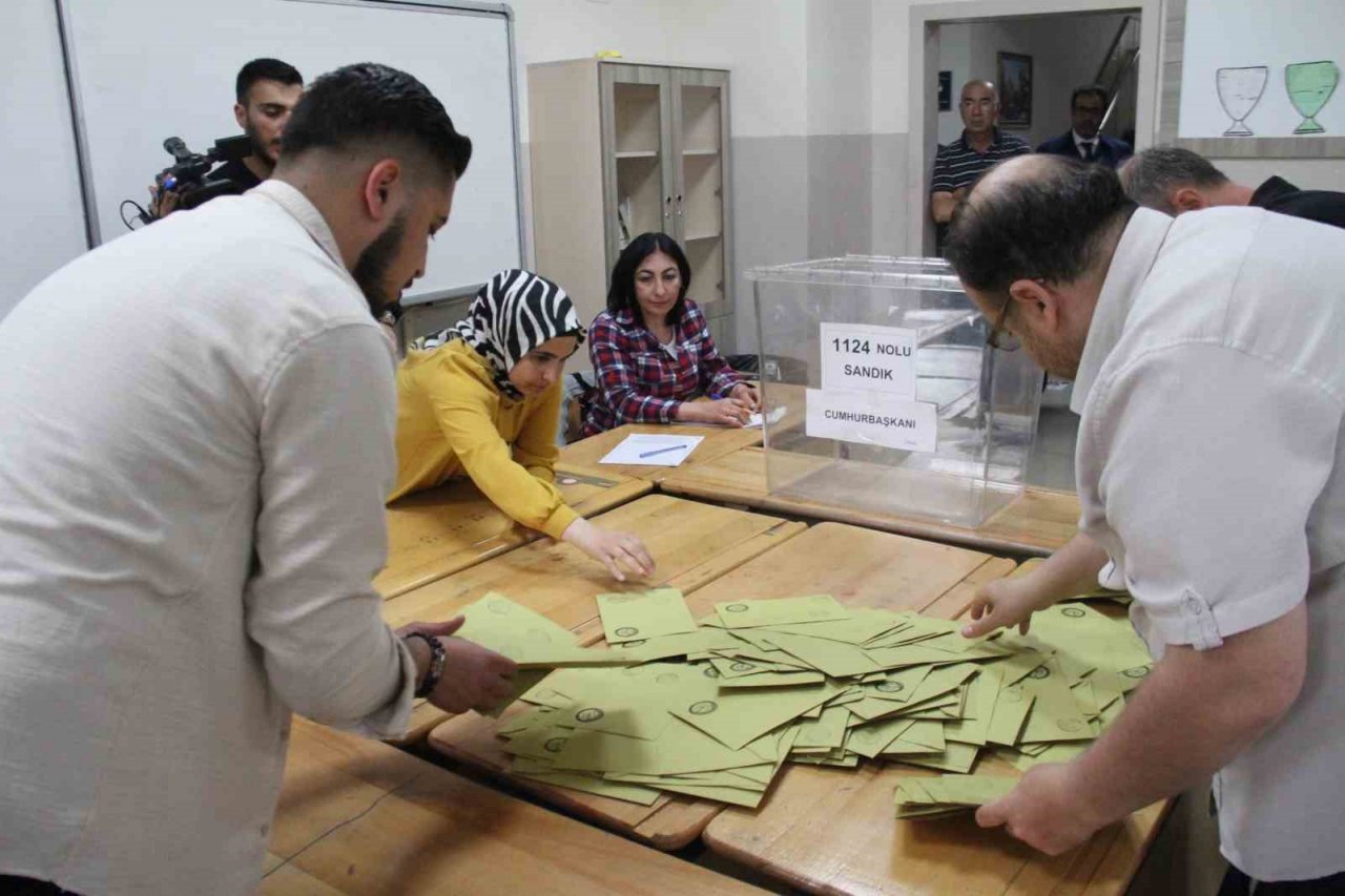 Elazığ’da oy kullanma işlemi sona erdi