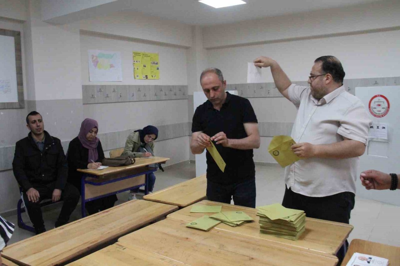 Elazığ’da oy kullanma işlemi sona erdi