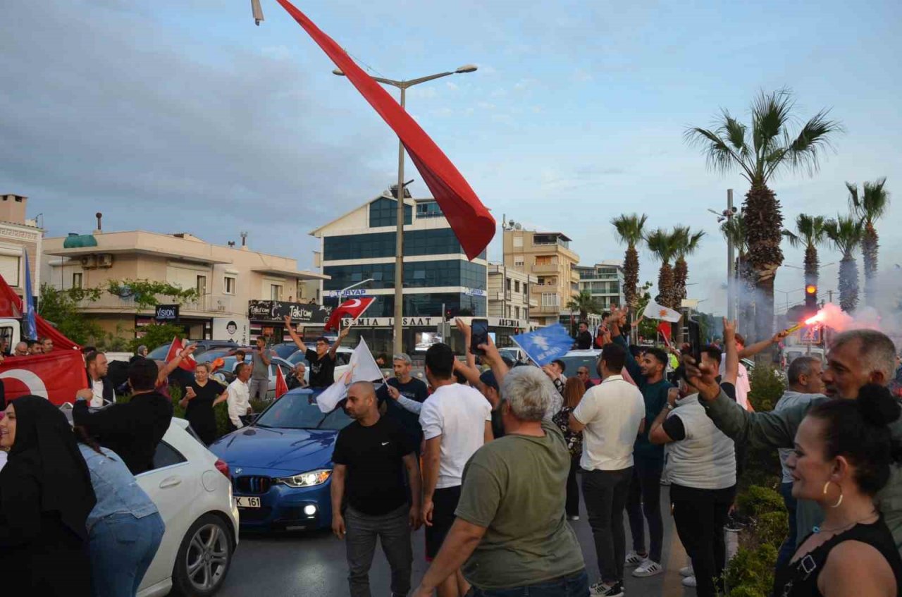 Erdoğan’ın zaferi Didim’de kutlandı