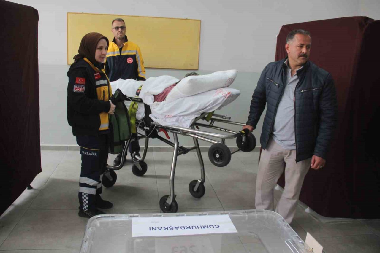 Erzincan’da vatandaşlık görevi engel tanımadı