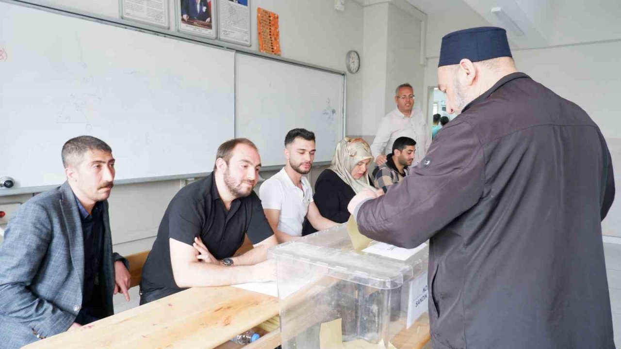 Erzurum, Cumhurbaşkanlığı seçimi için sandığa gitti