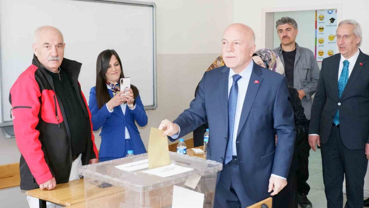 Erzurum, Cumhurbaşkanlığı seçimi için sandığa gitti