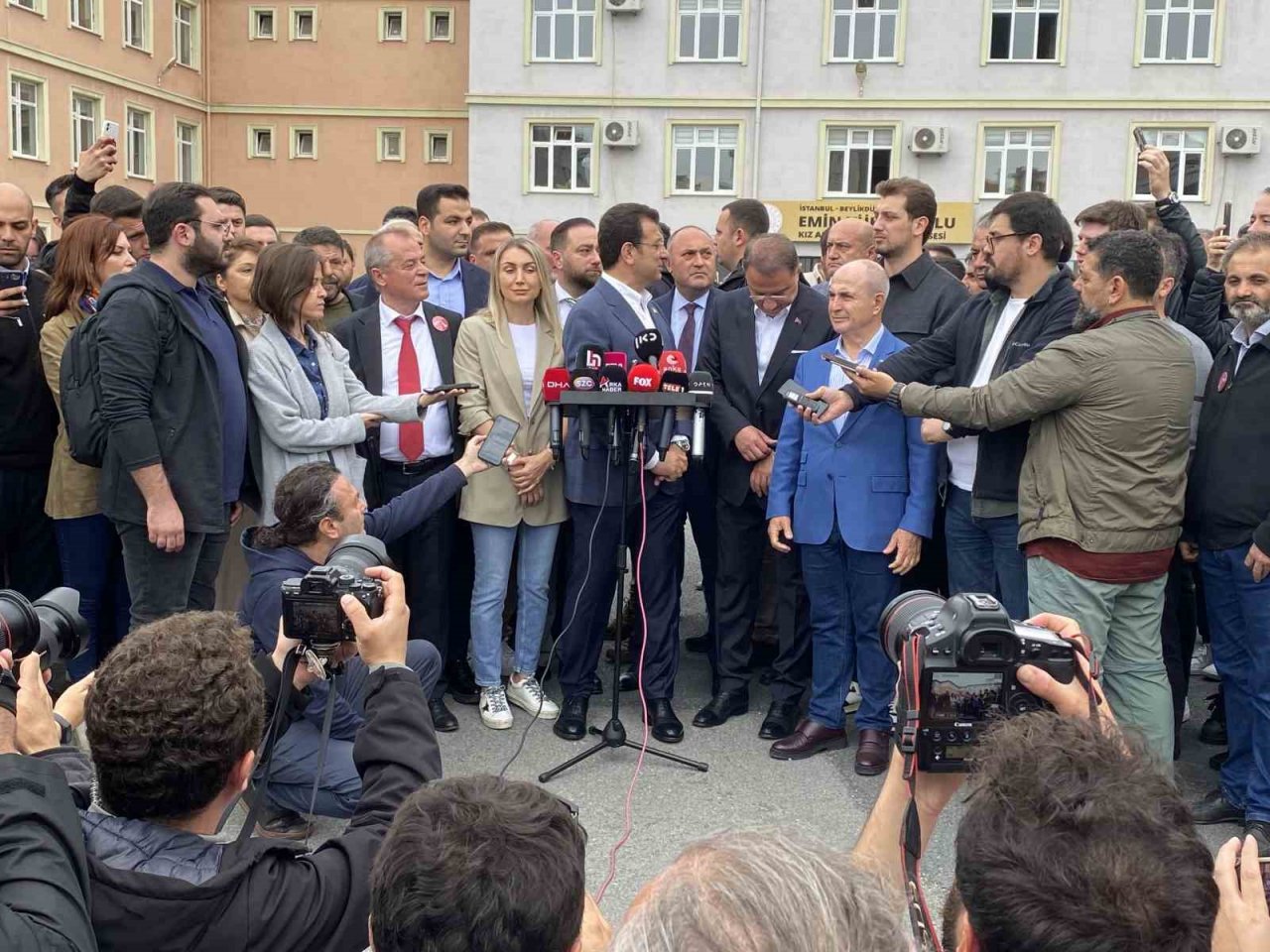 İBB Başkanı Ekrem İmamoğlu, oyunu kullandı