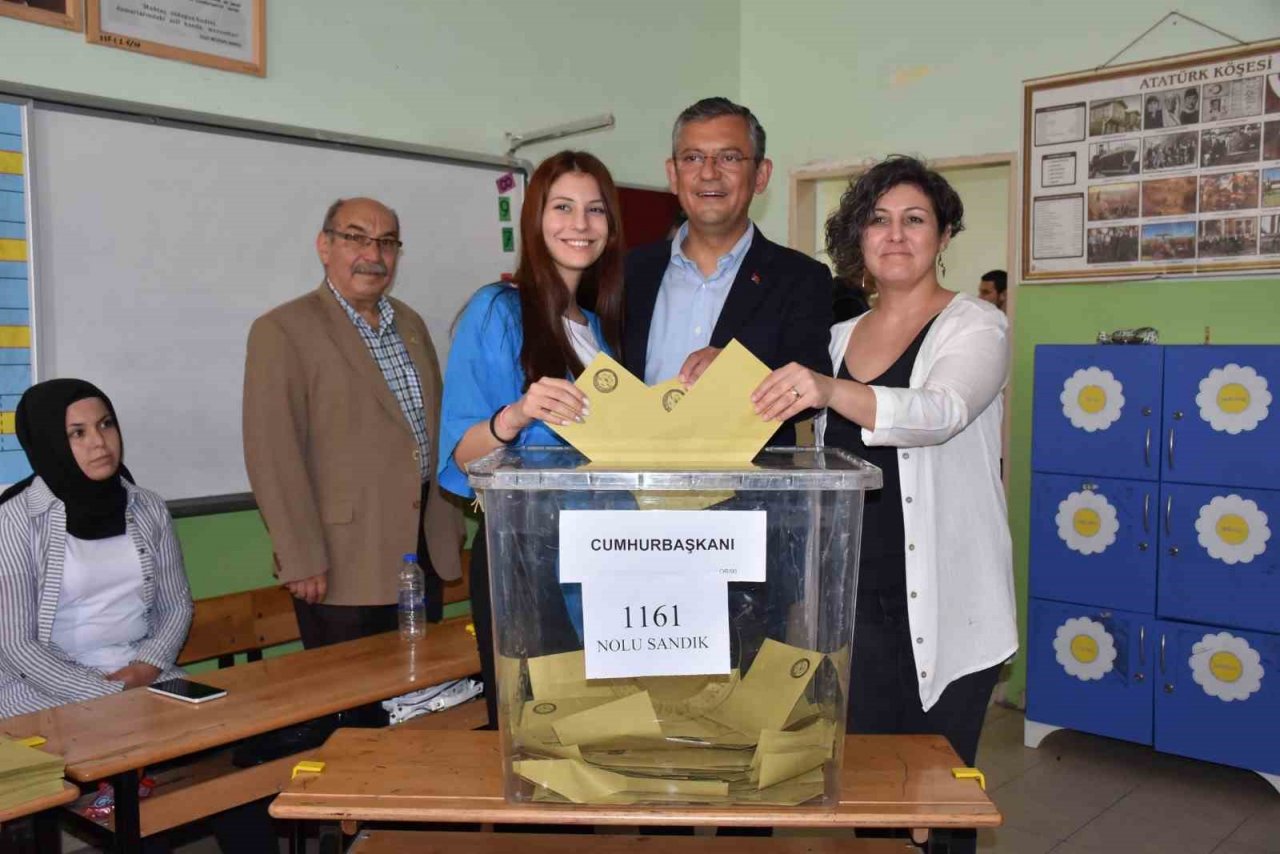 Manisalı vekiller sandık başına gitti