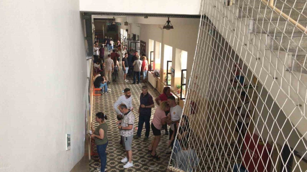 Marmarisliler Cumhurbaşkanlığı seçimleri için oylarını kullandı