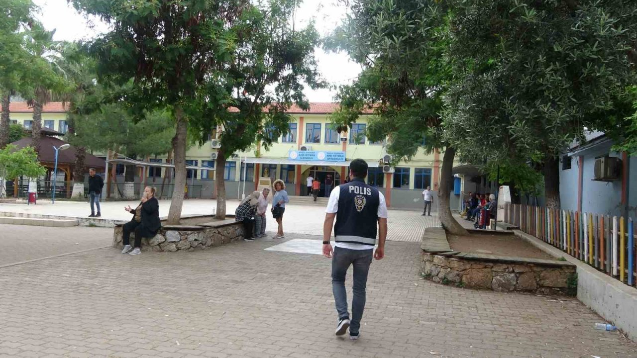 Marmarisliler Cumhurbaşkanlığı seçimleri için oylarını kullandı