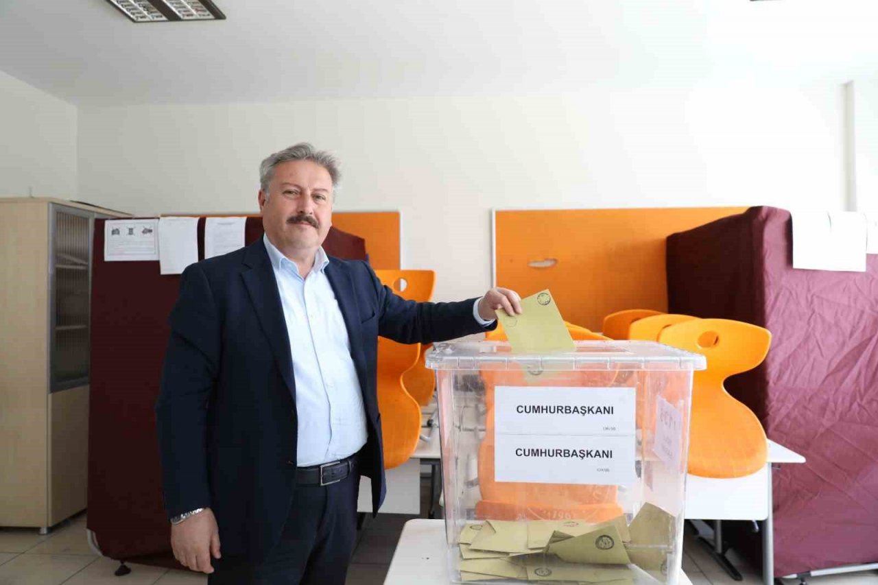 Başkan Palancıoğlu oyunu kullandı