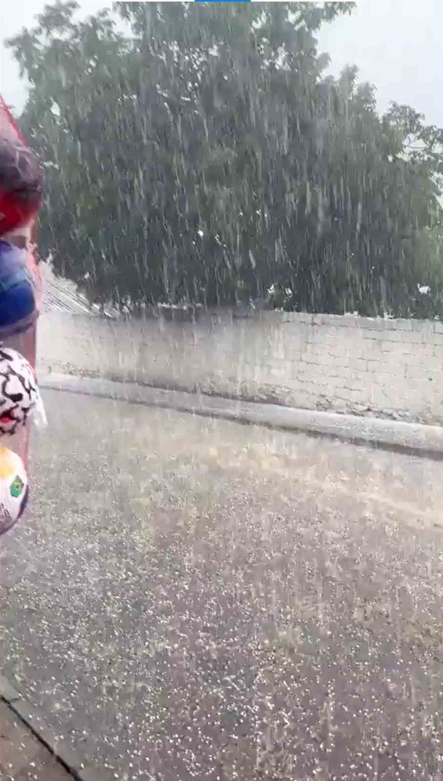 Sokaklar beyaza büründü