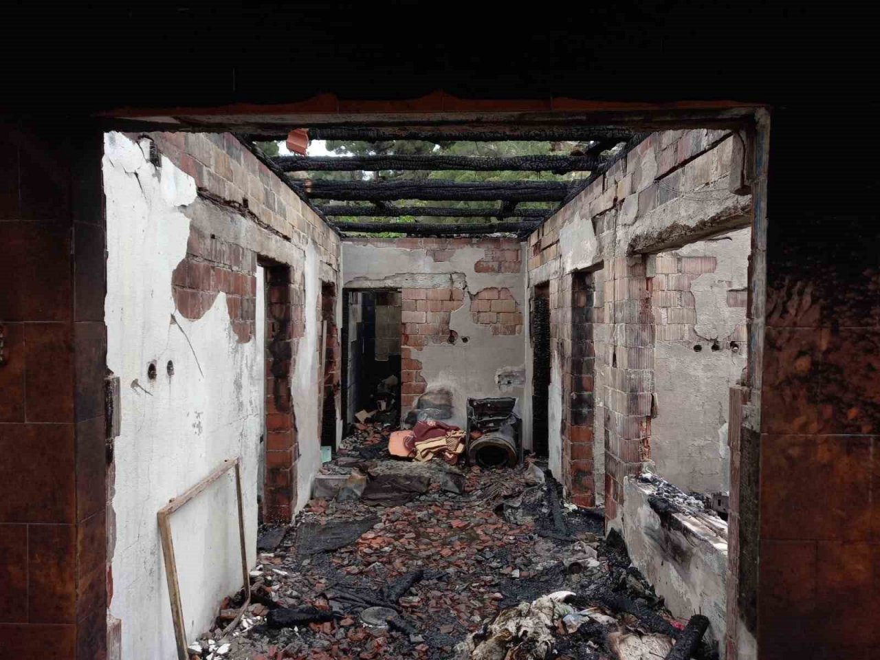 Milas Çomakdağ’daki yangında ağır yaralanan kız da hayatını kaybetti