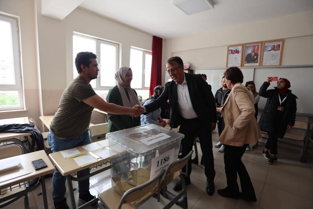 Başkan Savran, oyunu kullandı