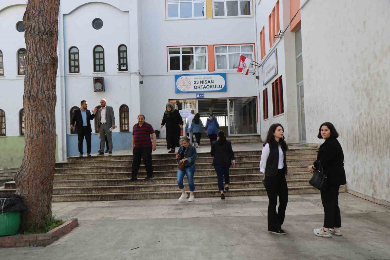 Samsun’da oy kullanma işlemi başladı