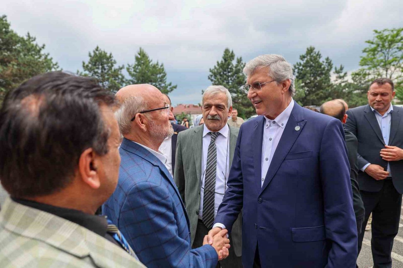Başkan Yüce: “İnşallah bugün bayramı yaşayacağımıza inanıyorum”