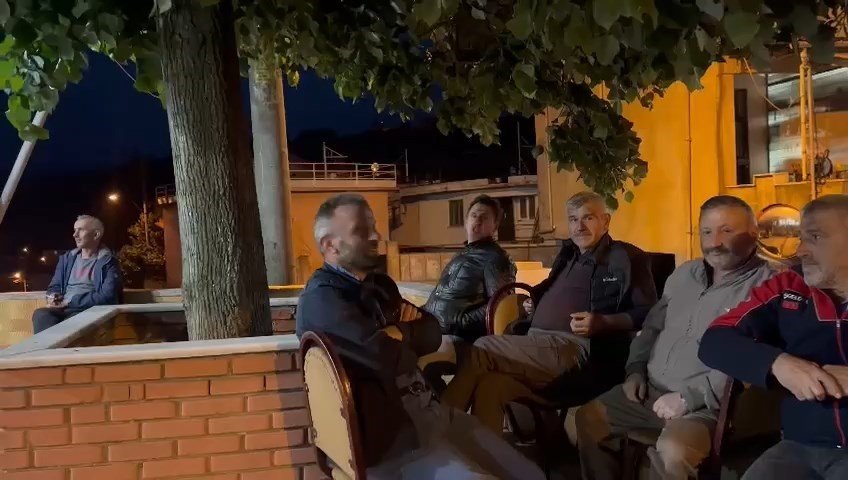 Kahvehanede bu akşam çaylar ücretsiz