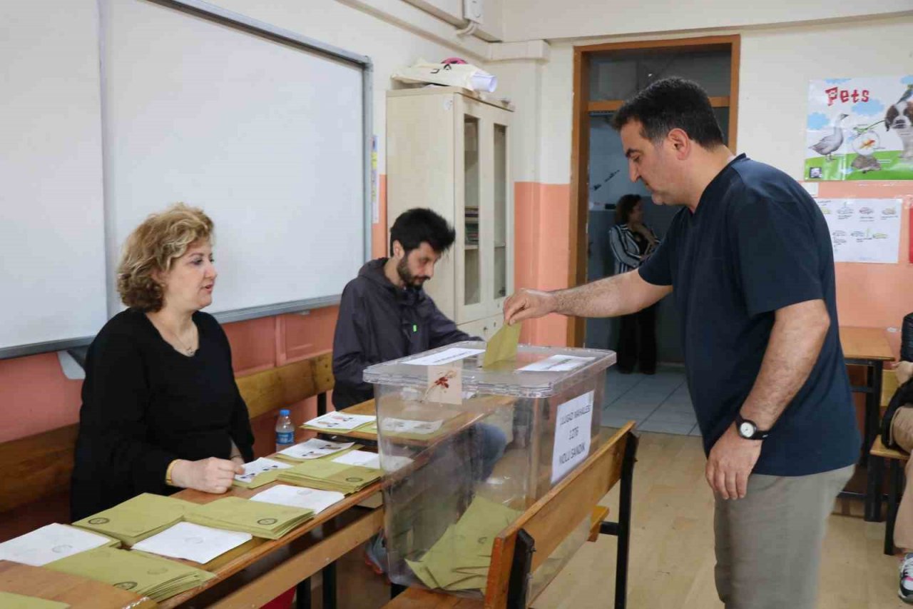 Samsun’da oy kullanma işlemi başladı