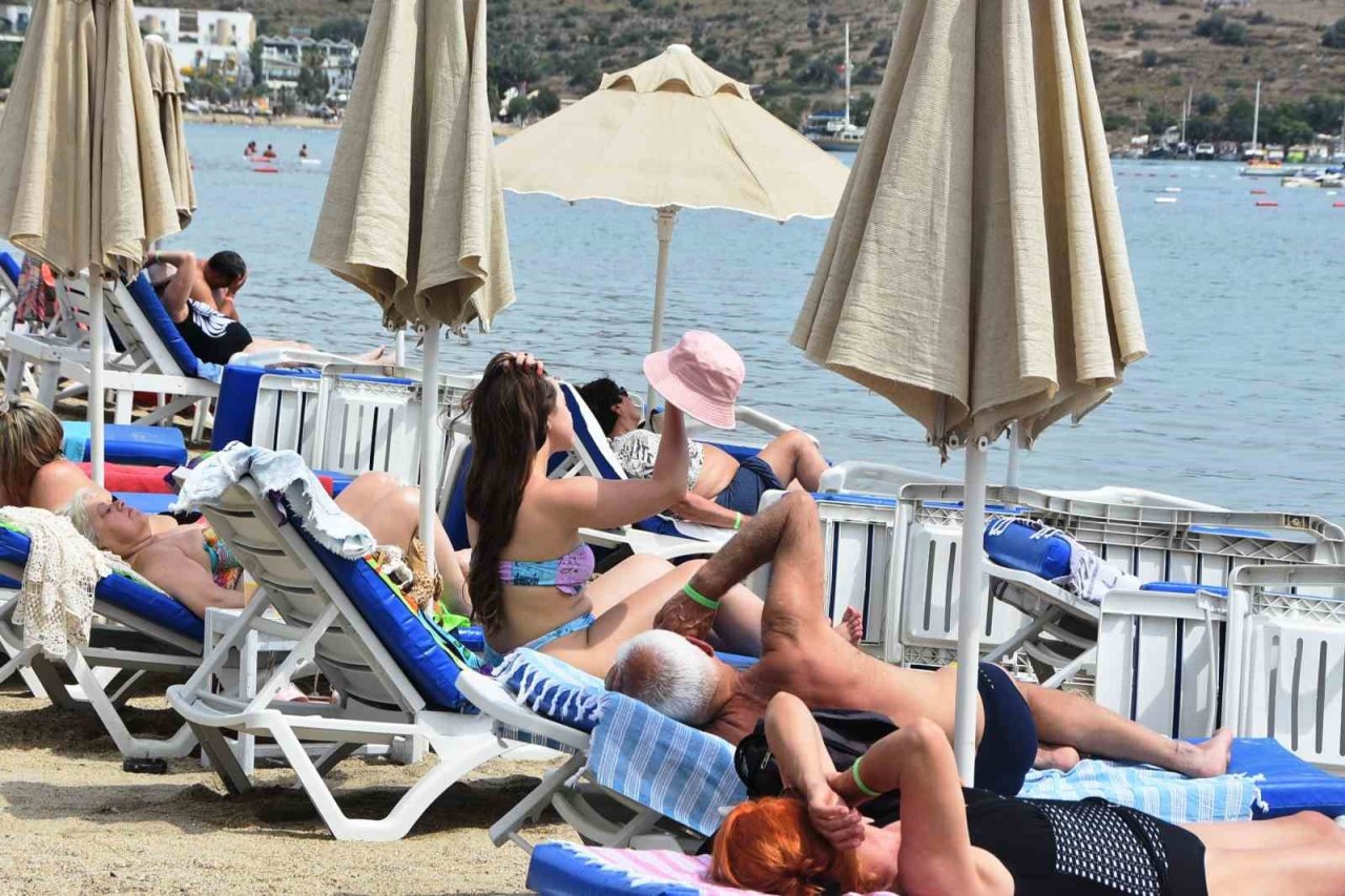 Bodrum’da oyunu kullanan denize akın etti