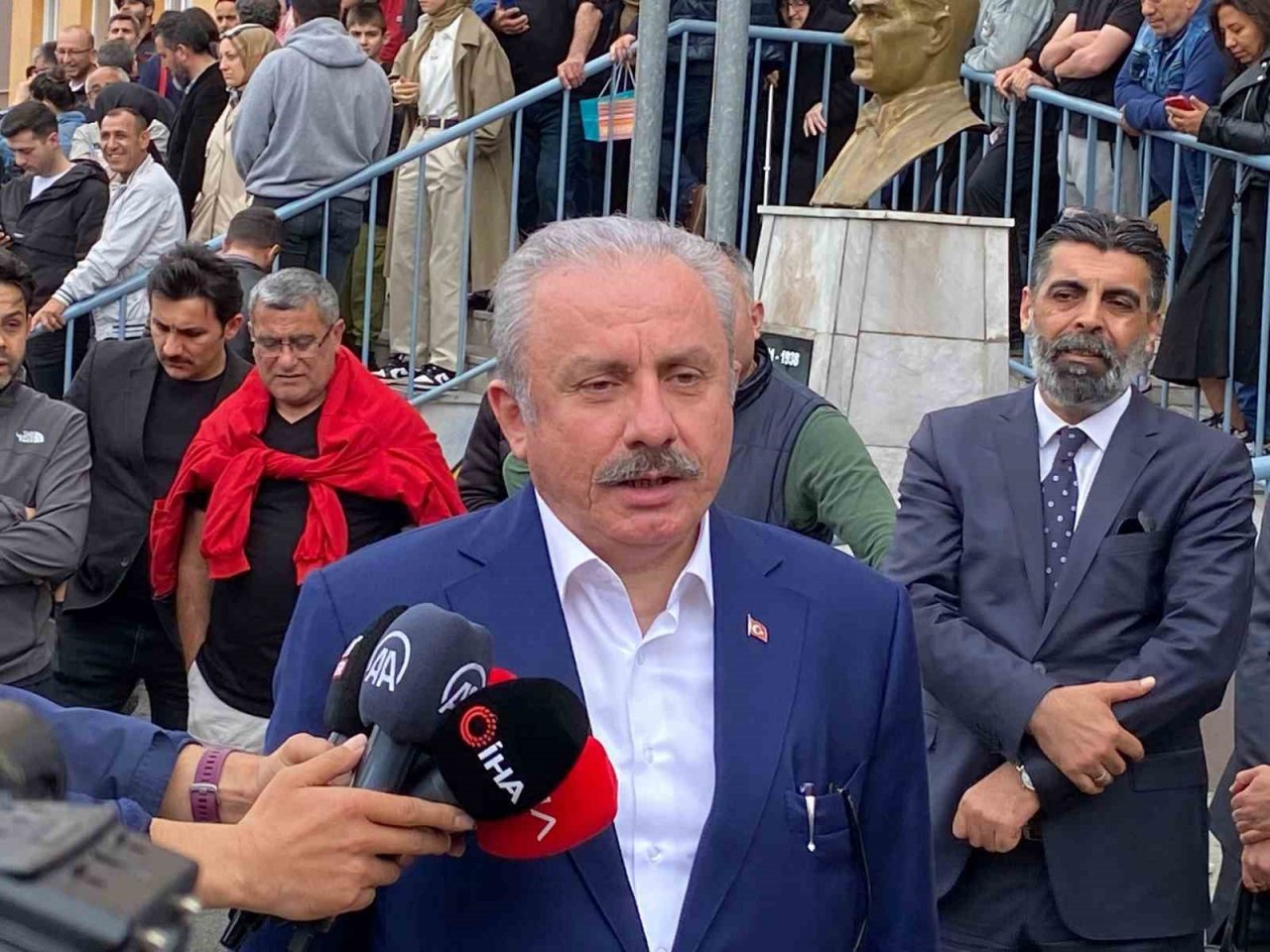 TBMM Başkanı Mustafa Şentop oyunu kullandı