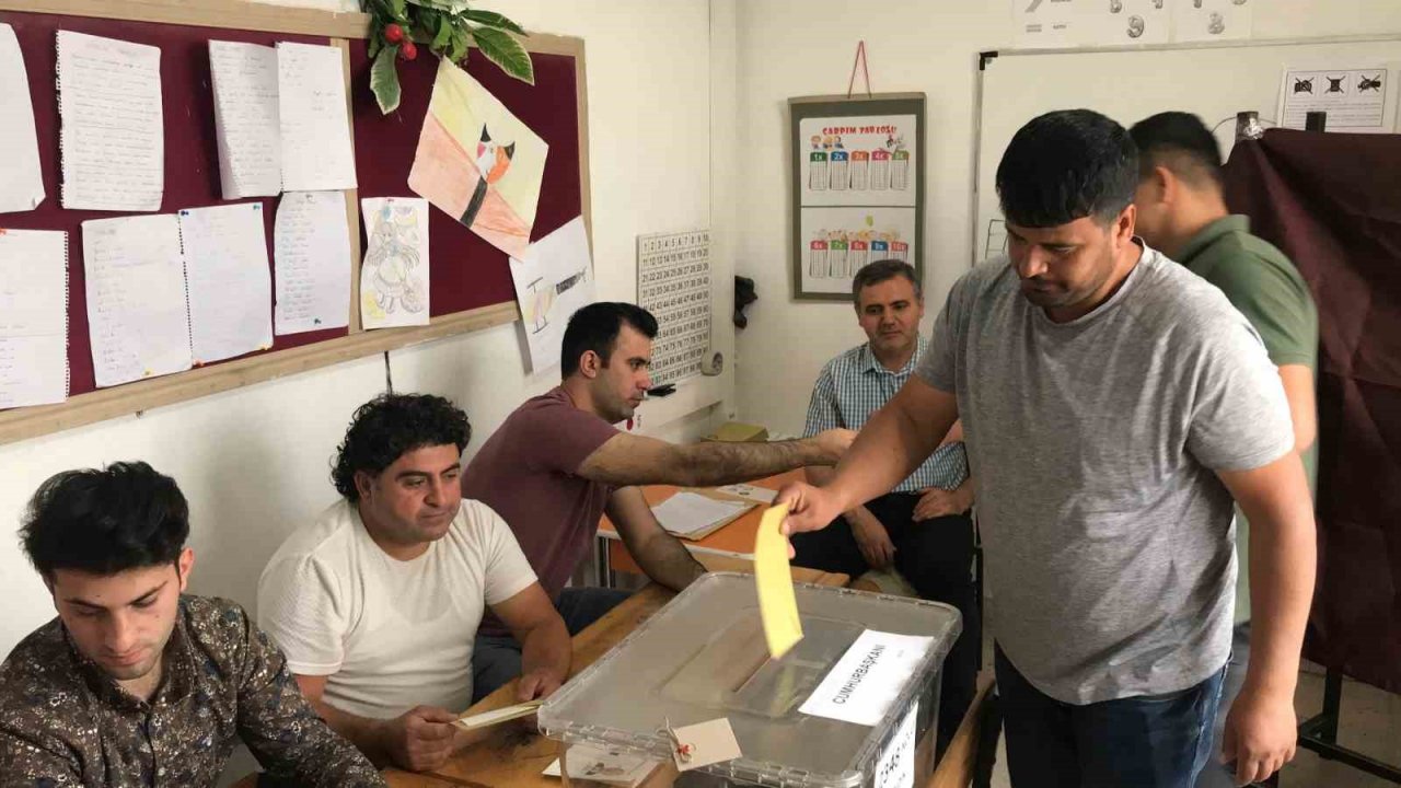 Batman’da oy verme işlemi başladı