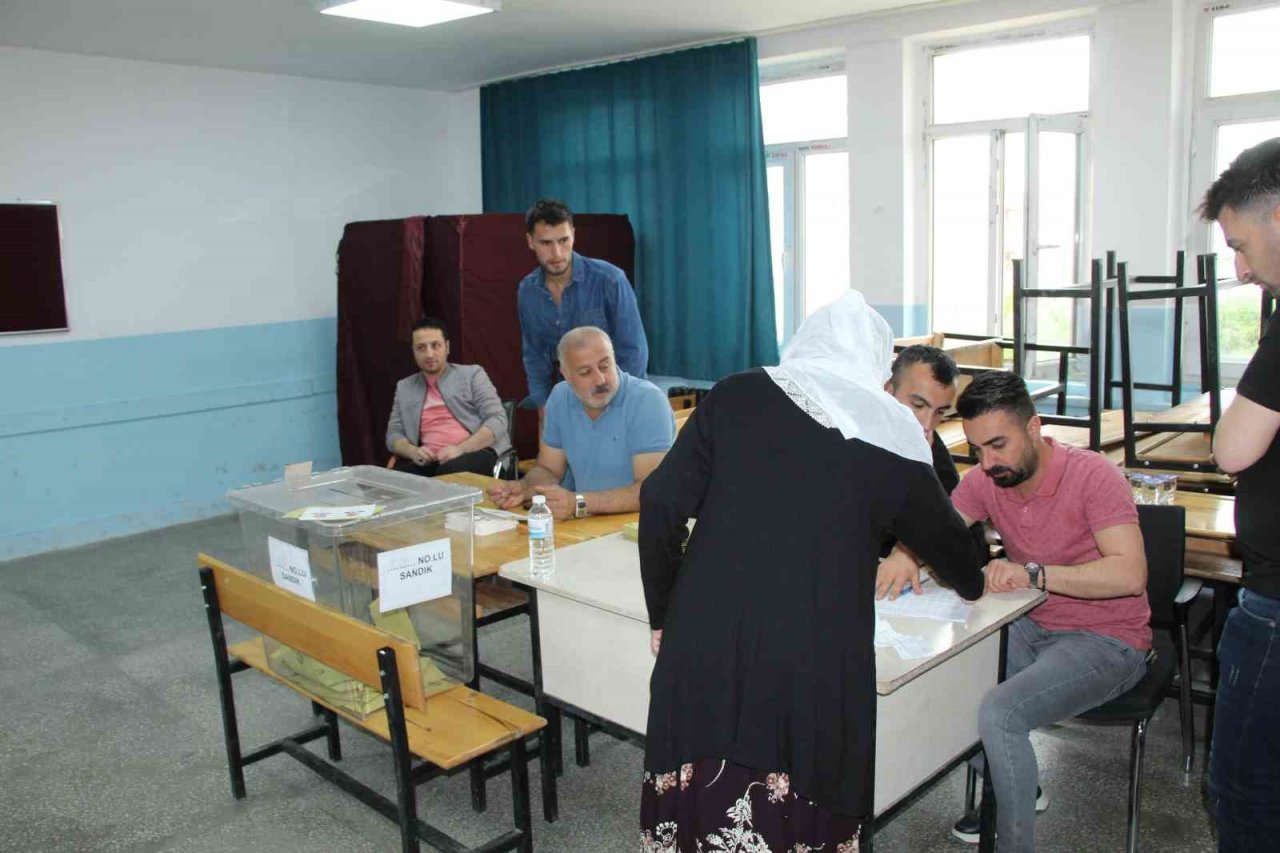 Şırnak’ta 324 bin seçmen oy kullanıyor
