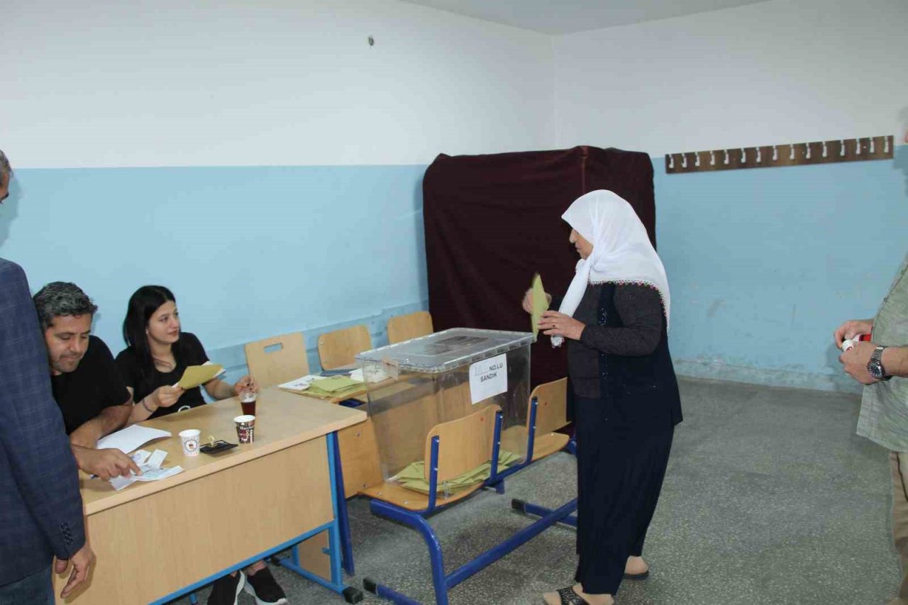 Şırnak’ta 324 bin seçmen oy kullanıyor