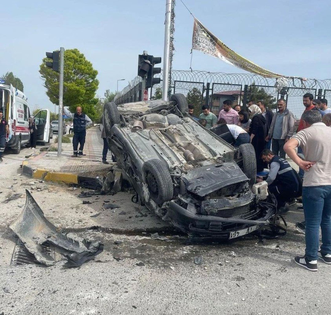 Van’da 2 ayrı trafik kazası: 4 yaralı