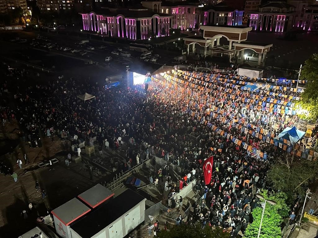 Başkan Talus: "Bu zafer, eşi benzeri olmayan bir başarı olarak tarihe geçti"