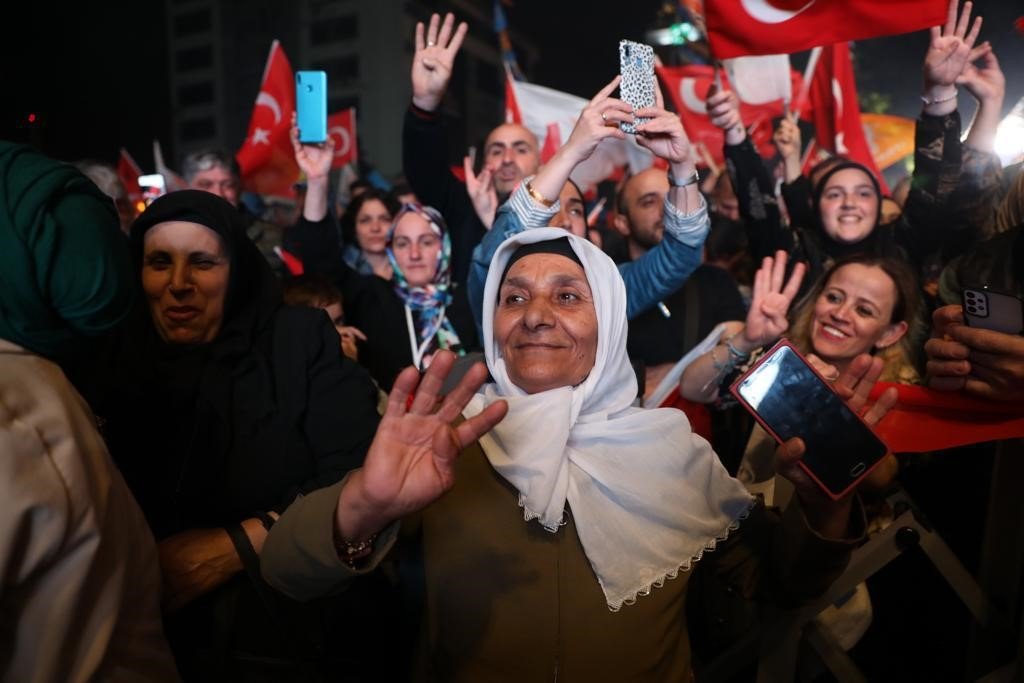 Başkan Talus: "Bu zafer, eşi benzeri olmayan bir başarı olarak tarihe geçti"