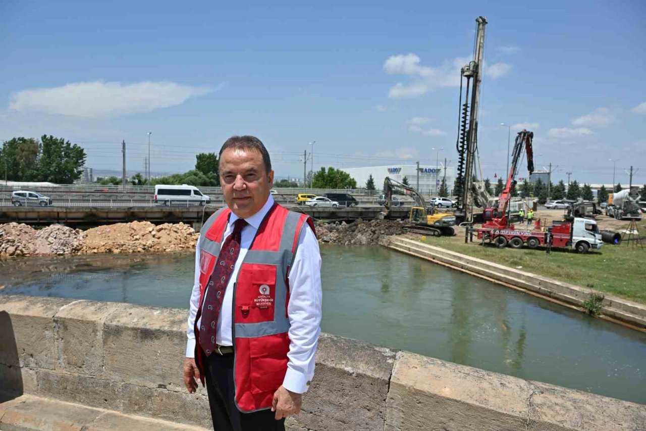 Cırnık Köprüsü’nde 150 günlük çalışma süresi aşağı çekildi