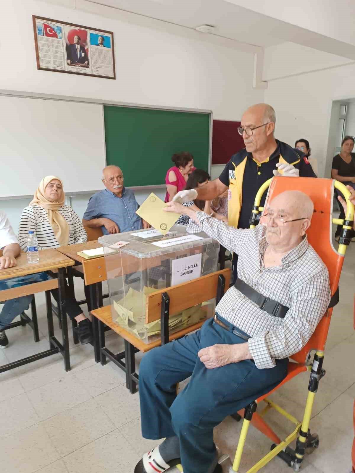 Aydın’da Evde Sağlık Hizmetleri ekipleri seçimde görev başındaydı